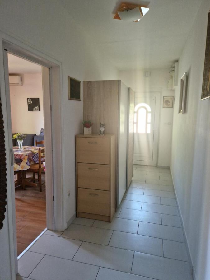 Vera Apartment Kampor Buitenkant foto