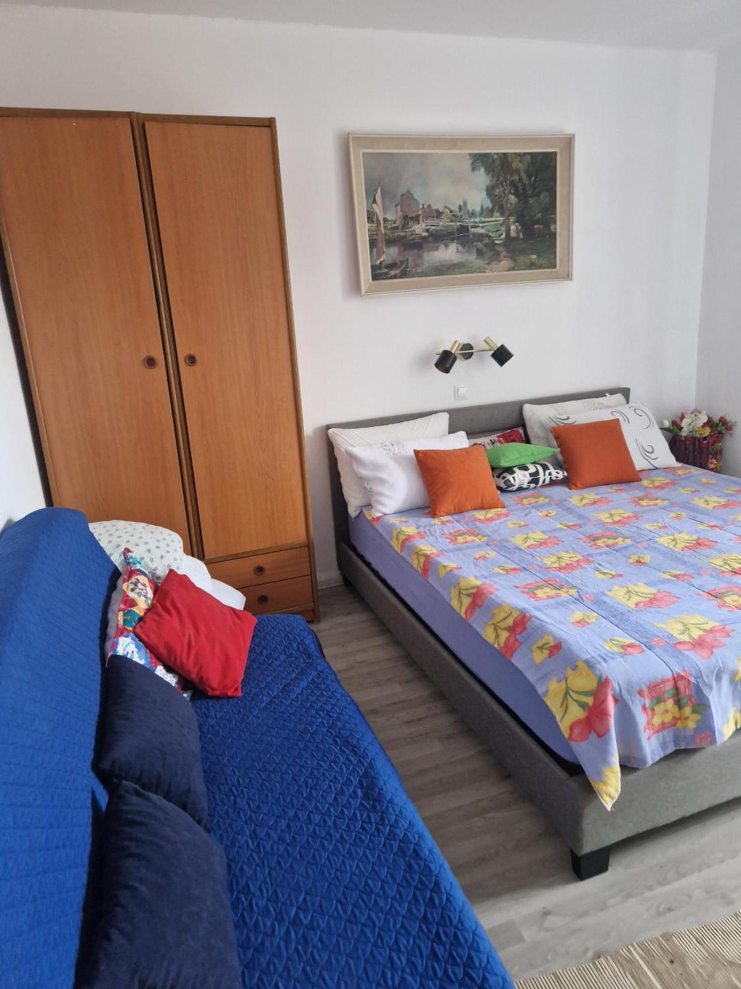 Vera Apartment Kampor Buitenkant foto