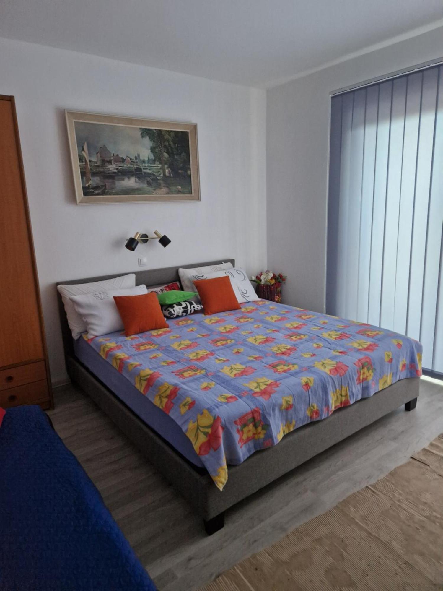 Vera Apartment Kampor Buitenkant foto